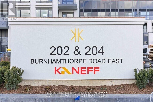 Photo - 204 Burnhamthorpe Rd E Unit 1405