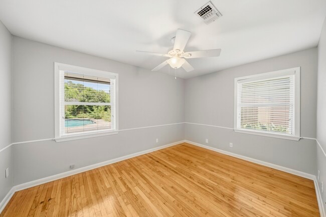 Photo - 6210 Waltway Dr