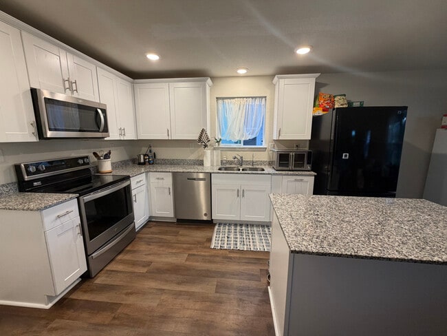 Photo - 10310 Glimmer