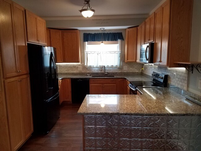 Photo - House For Lease