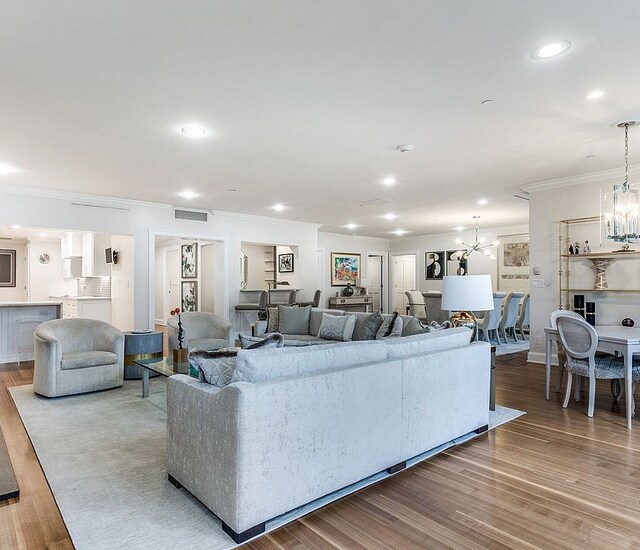 Photo - 200 Patterson-812,2 Unidad 812,2