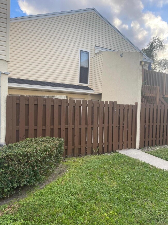 Photo - 641 Executive Center Dr Unit P-105