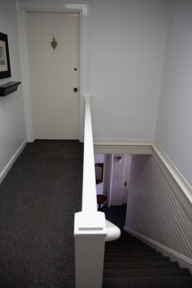 Photo - 61 Oakland Plz Unit B