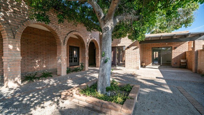 Photo - 6833 N 18th St