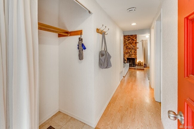 Photo - 9517 NE 180th St