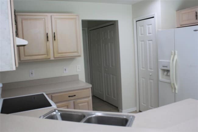 Photo - 215 Owenshire Cir