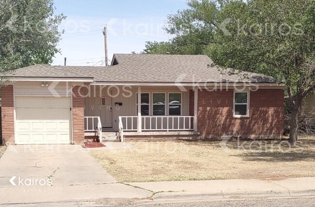 Building Photo - 2708 Comanche St
