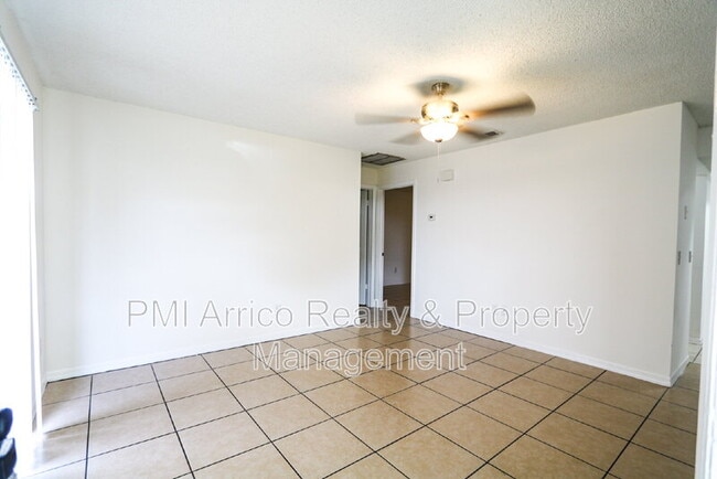 Photo - 3253 Bloomingdale Villas Ct