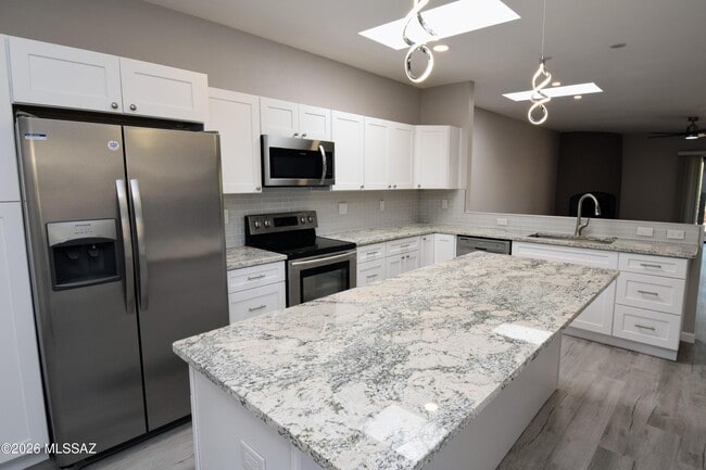 Photo - 4581 Cam Campero