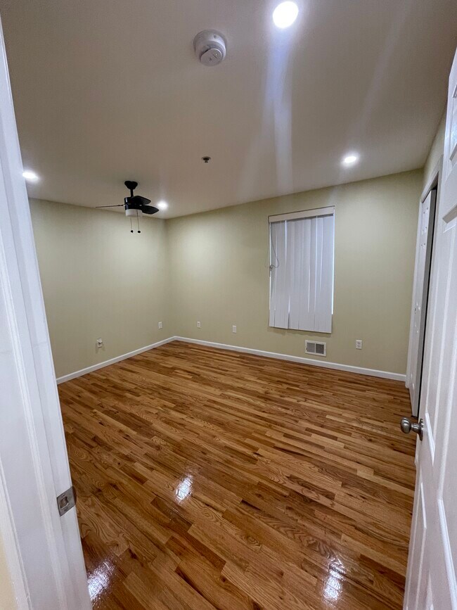 1st Floor 2nd Bedroom - 93 Osborne Ter