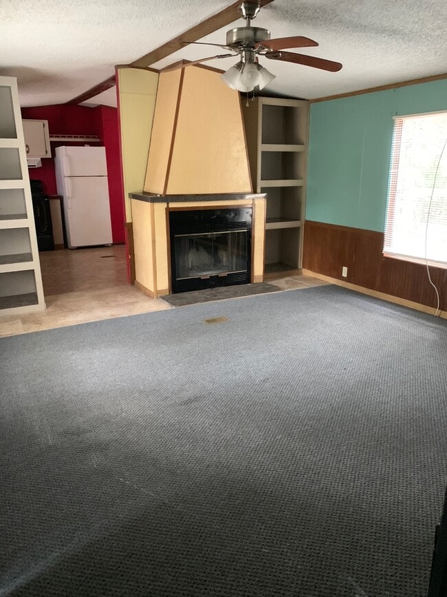 Photo - 93 Whispering Pines Cir