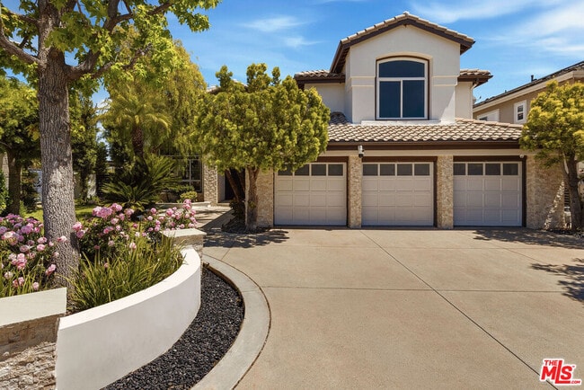Building Photo - 22303 Dunmore Dr