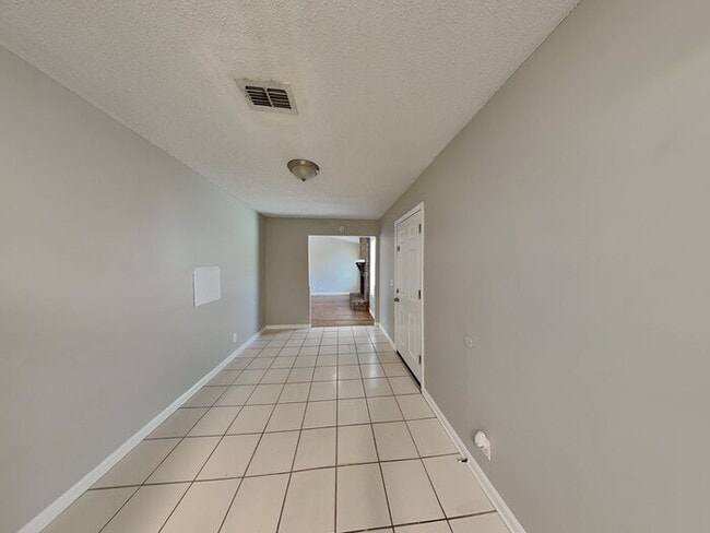 Photo - 6319 Ian Chad Dr E