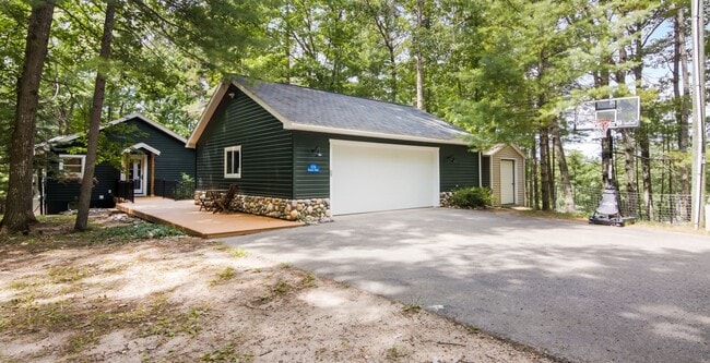 Photo - Lakefront Living on Arbutus Lake Near Traverse City 4-Month Minimum Lease Terms