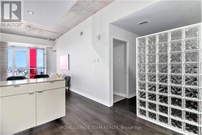 Photo - 324 Laurier Ave W Unité 2208