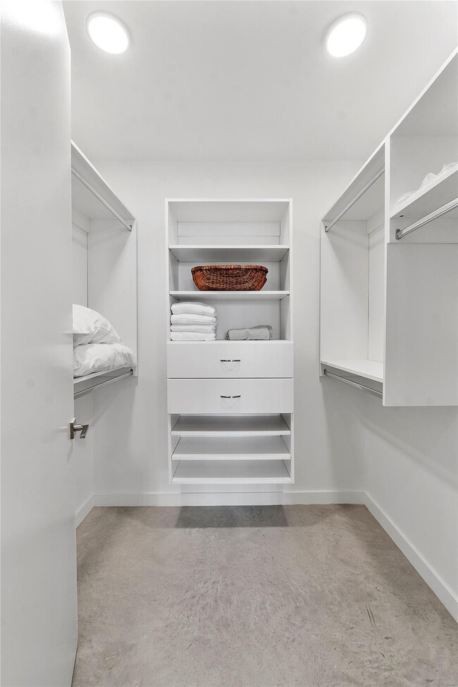 Photo - 401 NW 1st Ave Unit 202