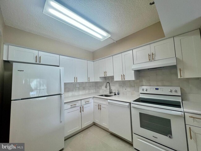 Photo - 2921 N Leisure World Blvd Apartment Unit 1-301