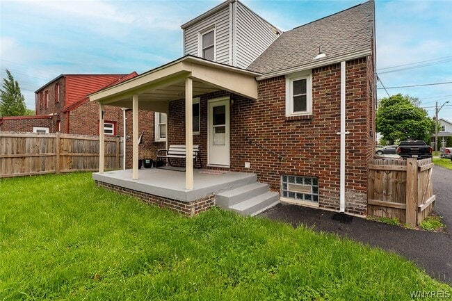Photo - 845 Cleveland Dr