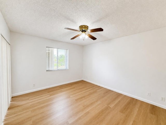 Photo - 340 NW 67th St