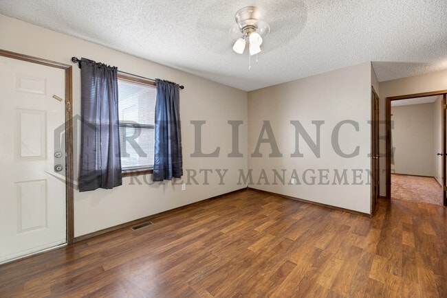 Photo - 1320 Peach Ave