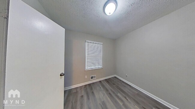 Photo - 8298 Kendrick Rd