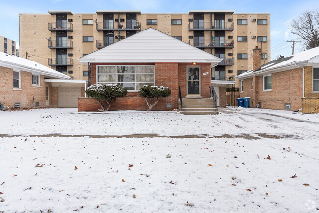 Building Photo - 7741 Taylor St Rental