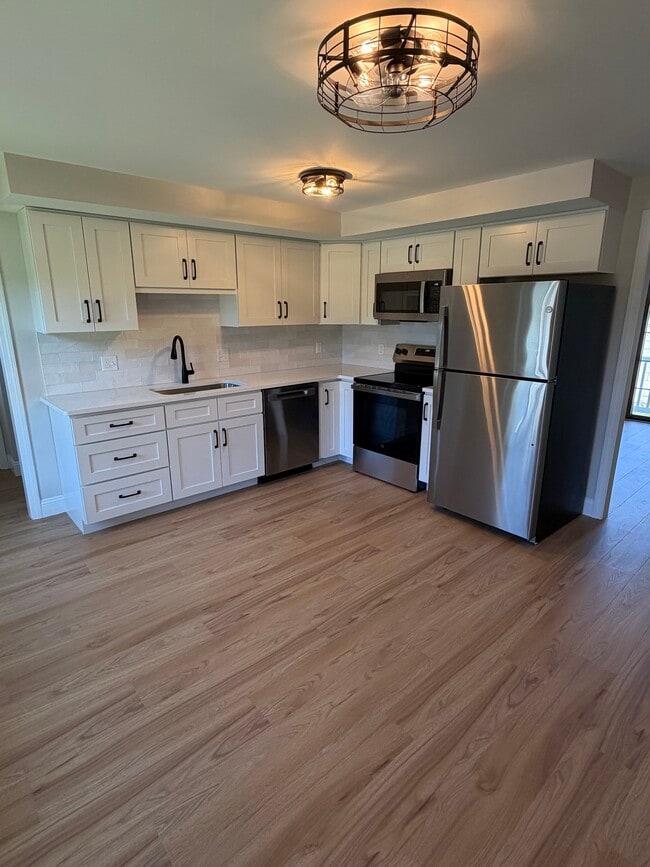 8 Daviau Dr