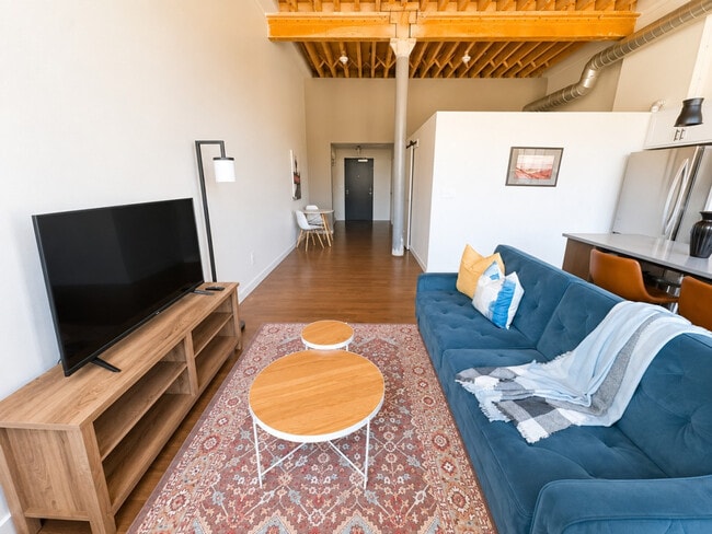 Photo - 403 W 4th St N Unit SI ID1604772P