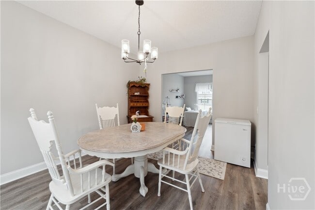 Photo - 601 Meloney Dr