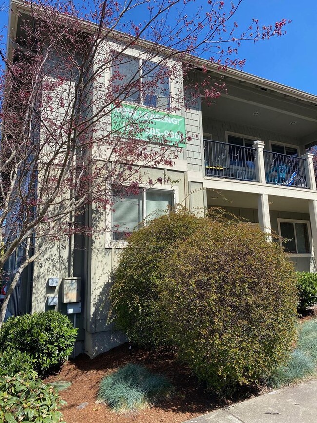 Building Photo - 773-777 East 18th Ave Unit 777