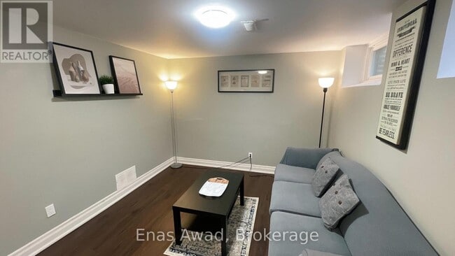 Photo - 65 Holcolm Rd