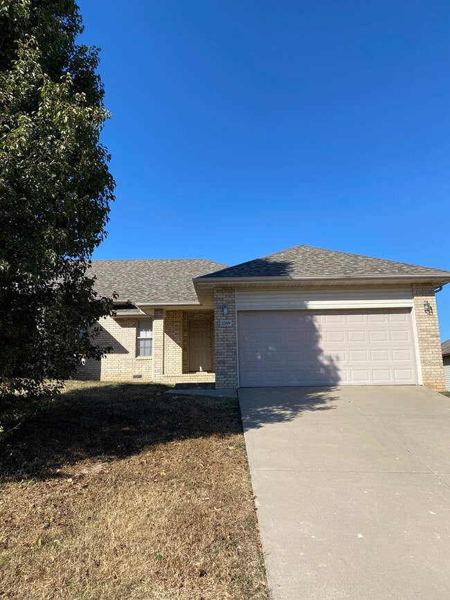 2309-2311-2311 W Parkview Ave Unit 2309