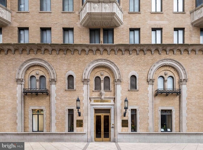 Photo - 222 W Rittenhouse Sq