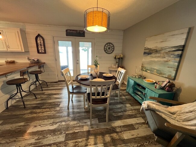 Photo - Slice of Paradise: 3-Bedroom, 2-Bathroom Fully Furnished Waterfront Rental