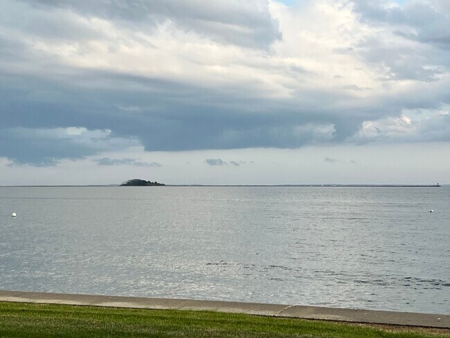 Photo - 170 Shore Rd