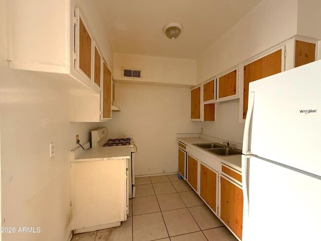 Photo - 433 W Ray Rd