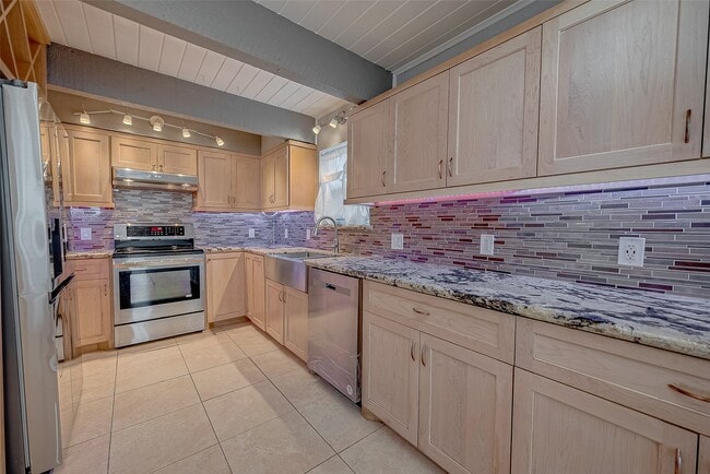 Photo - 6311 Crestside Dr