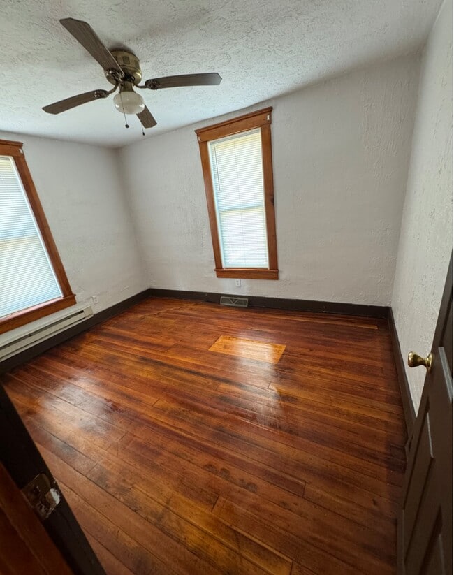 Photo - 2907 Oakwood Ave Unit 1