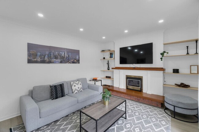 1963 Roy Ivor Crescent Unit SI ID1403765P