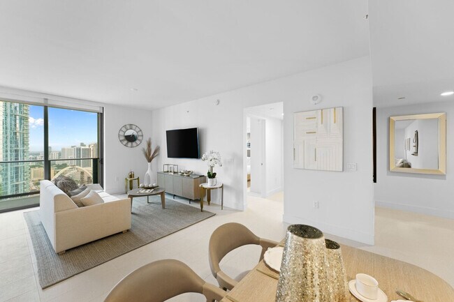 Photo - 125 NE 6th St Unidad SI ID1540472P