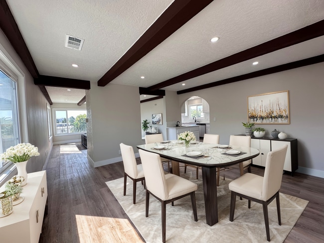 Comedor - 770 W 2nd St Unidad 1