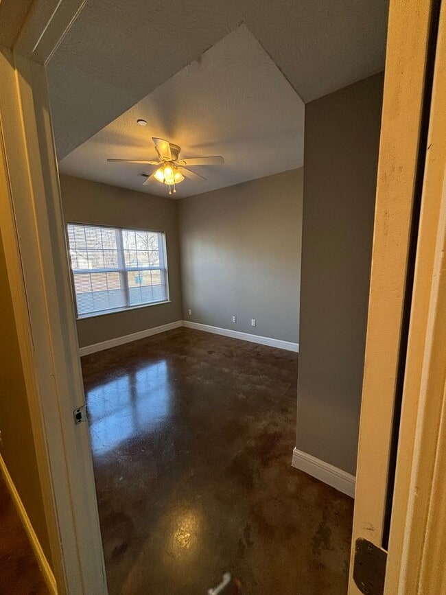 Photo - 1316 E Blaine St Unit B