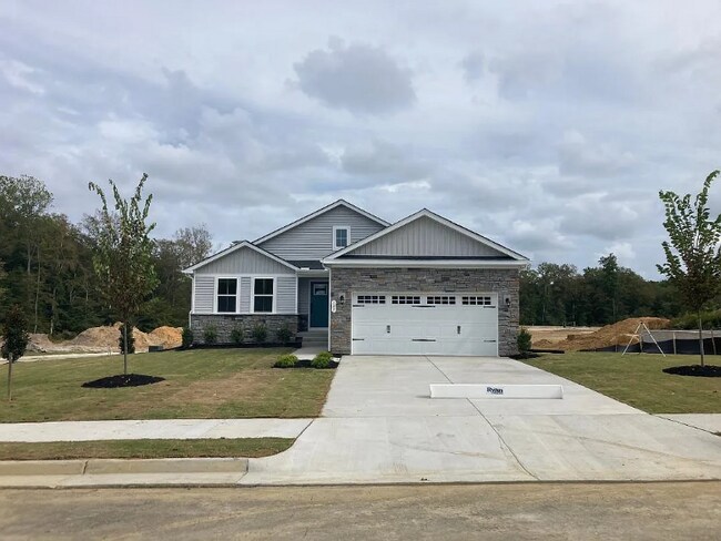 Photo - 101 Martha Washington Pkwy