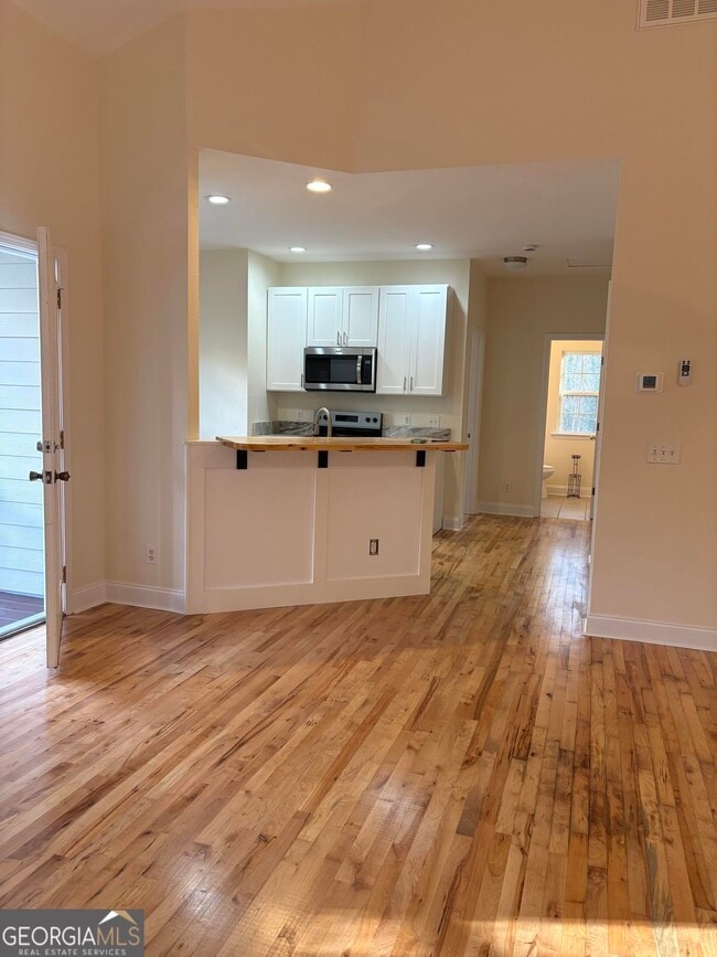 Building Photo - 74 Lockerbie Ct Unit 201