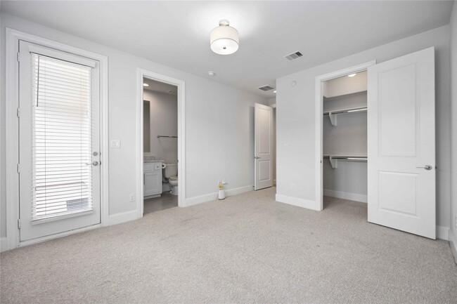 Photo - 10919 Grove Tree Ln