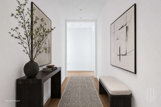Photo - 111 W 56th St Unidad 40C