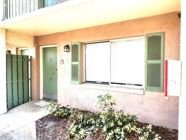 Building Photo - 1 BR/1 BA Condo; Ground Floor Unit 150