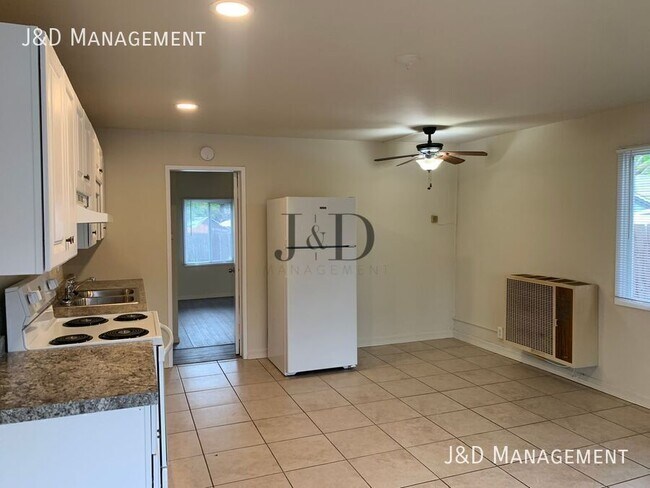 Photo - 8770 Lamar St Unidad A