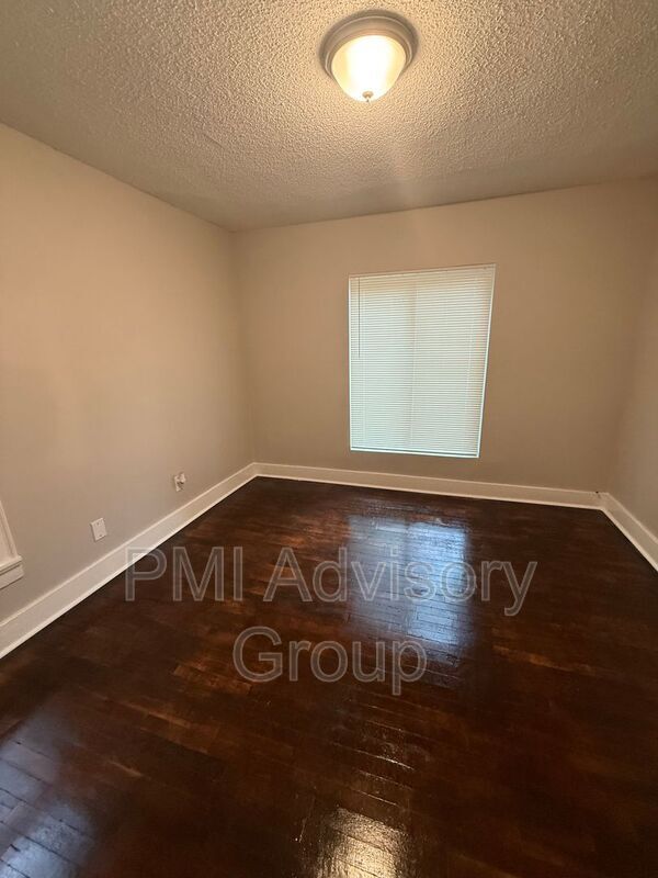 Photo - 709 SW Watson Ave