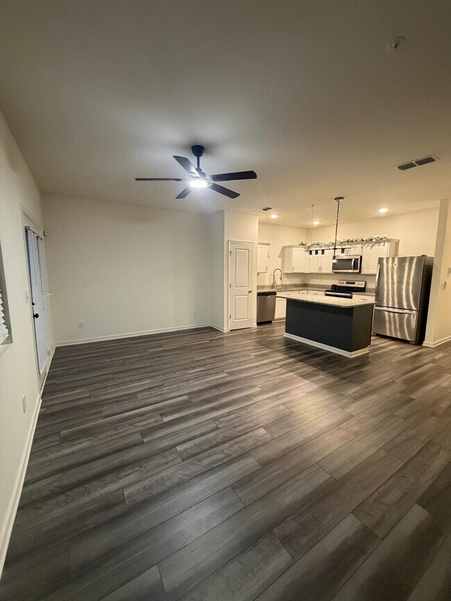 Eat in Kitchen - 595 Magnolia Cir